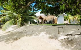 Bungalow Tiarii, Avec Acces Direct A Une Plage Privee
