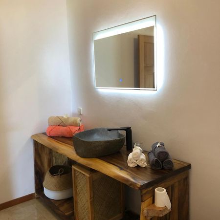 Bungalow Tiarii, Avec Acces Direct A Une Plage Privee Tevaitoa Extérieur photo