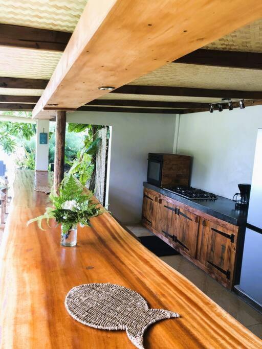 Bungalow Tiarii, Avec Acces Direct A Une Plage Privee Tevaitoa Extérieur photo